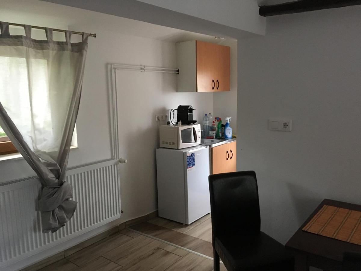 Balatonkenesei Nádfedeles Lovas Vendégház Exterior foto